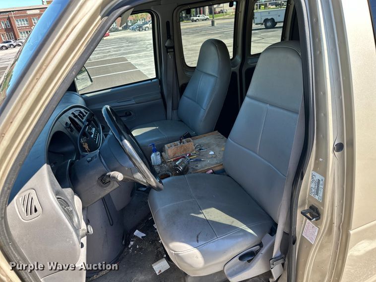 image for item ML9168 1999  Ford E150 XL  van