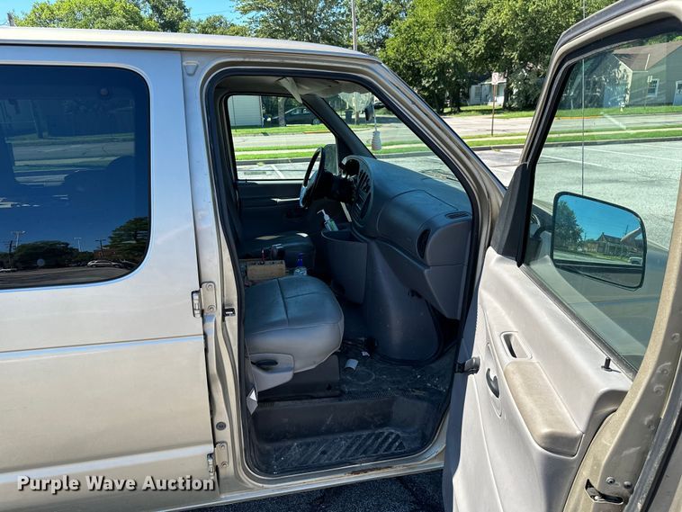 image for item ML9168 1999  Ford E150 XL  van