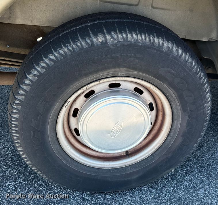 image for item ML9168 1999  Ford E150 XL  van