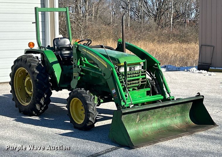 image for item MO9102 1990 John Deere 970  MFWD tractor