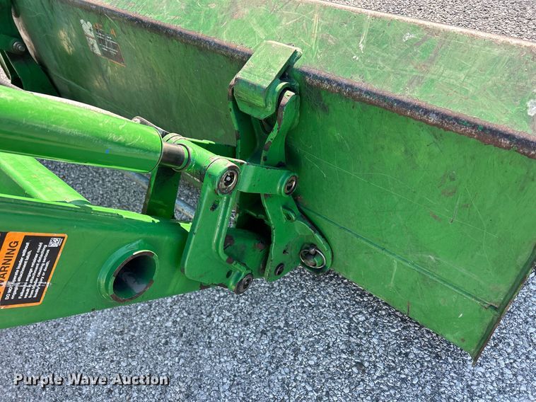 image for item MO9102 1990 John Deere 970  MFWD tractor