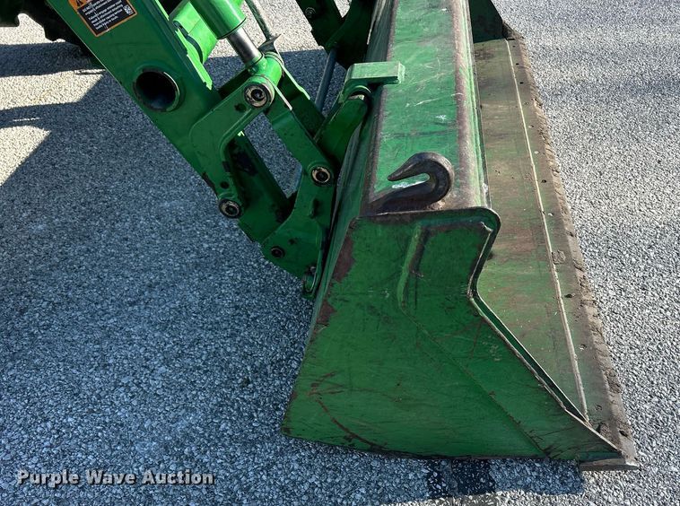 image for item MO9102 1990 John Deere 970  MFWD tractor