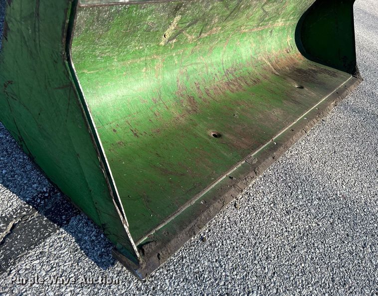 image for item MO9102 1990 John Deere 970  MFWD tractor