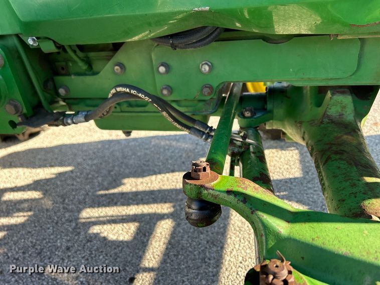 image for item MO9102 1990 John Deere 970  MFWD tractor