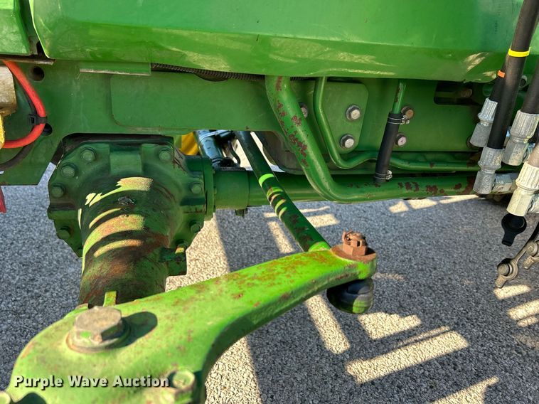 image for item MO9102 1990 John Deere 970  MFWD tractor