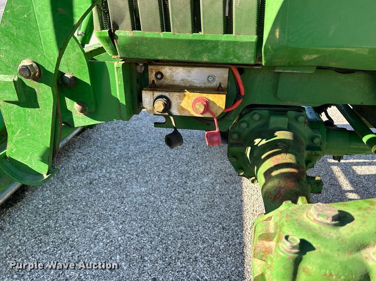 image for item MO9102 1990 John Deere 970  MFWD tractor