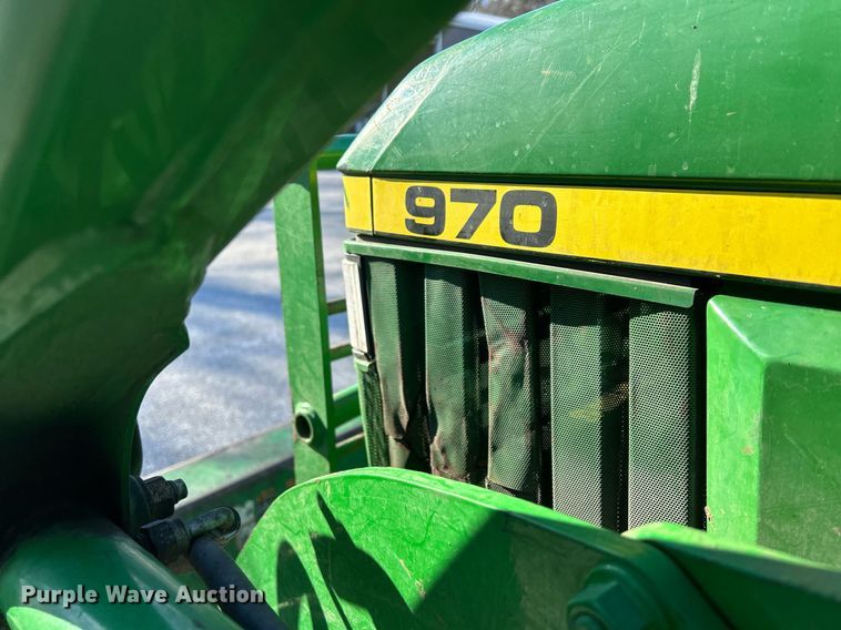 image for item MO9102 1990 John Deere 970  MFWD tractor