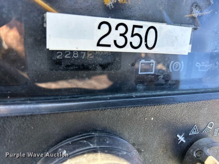 image for item MO9102 1990 John Deere 970  MFWD tractor