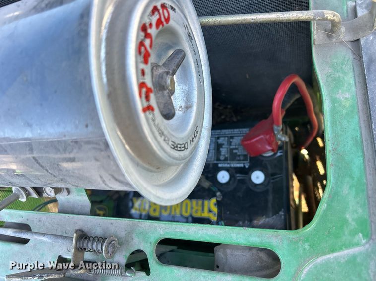 image for item MO9102 1990 John Deere 970  MFWD tractor