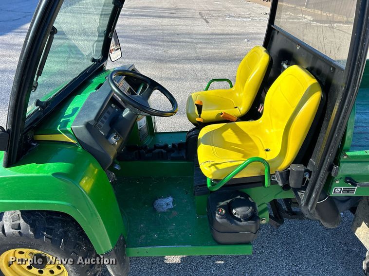 image for item MO9103 John Deere Gator XUV  utility vehicle