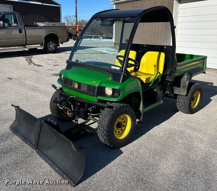 image for item MO9104 John Deere Gator XUV  utility vehicle