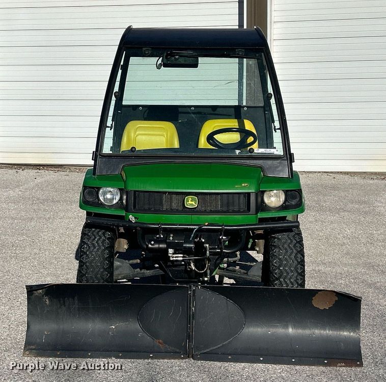 image for item MO9104 John Deere Gator XUV  utility vehicle