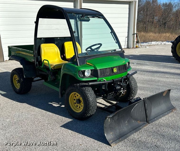 image for item MO9104 John Deere Gator XUV  utility vehicle