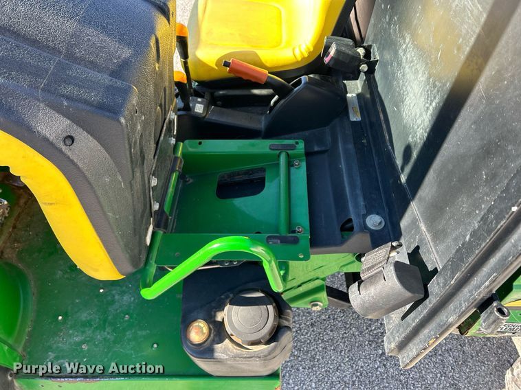 image for item MO9104 John Deere Gator XUV  utility vehicle