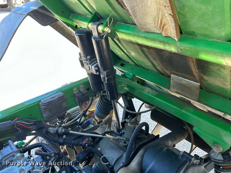 image for item MO9104 John Deere Gator XUV  utility vehicle