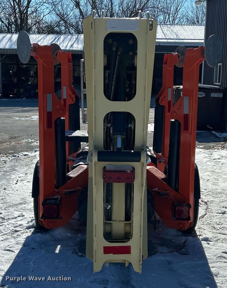 image for item MO9106 2010 JLG T500J  boom lift