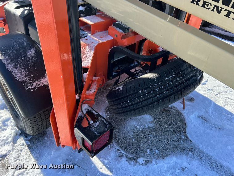 image for item MO9106 2010 JLG T500J  boom lift