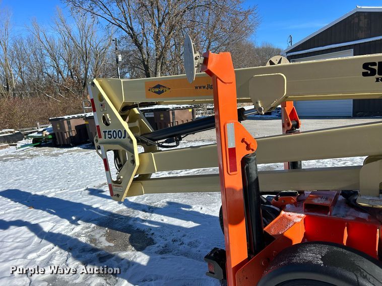 image for item MO9106 2010 JLG T500J  boom lift