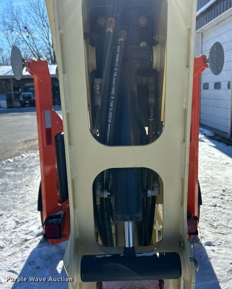 image for item MO9106 2010 JLG T500J  boom lift