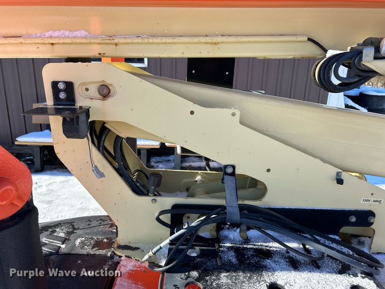 image for item MO9106 2010 JLG T500J  boom lift