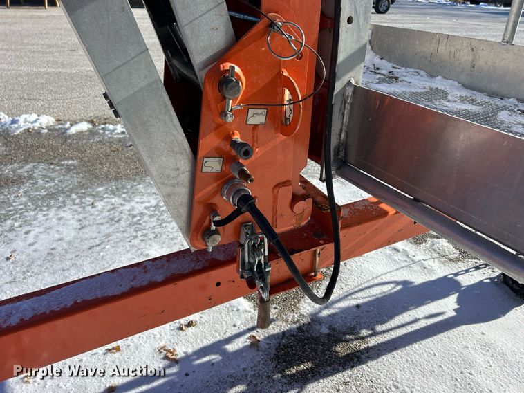 image for item MO9106 2010 JLG T500J  boom lift