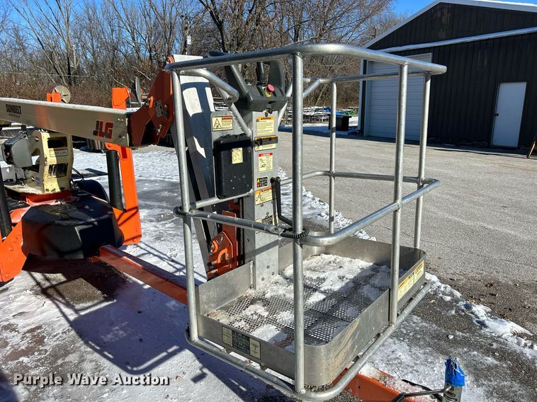 image for item MO9106 2010 JLG T500J  boom lift