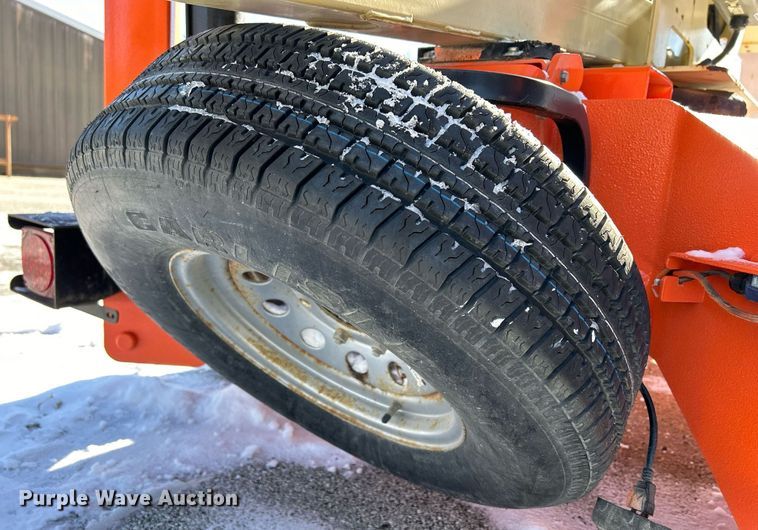 image for item MO9106 2010 JLG T500J  boom lift