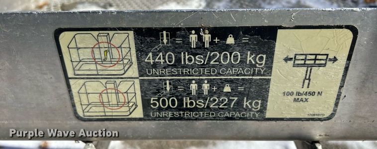 image for item MO9106 2010 JLG T500J  boom lift