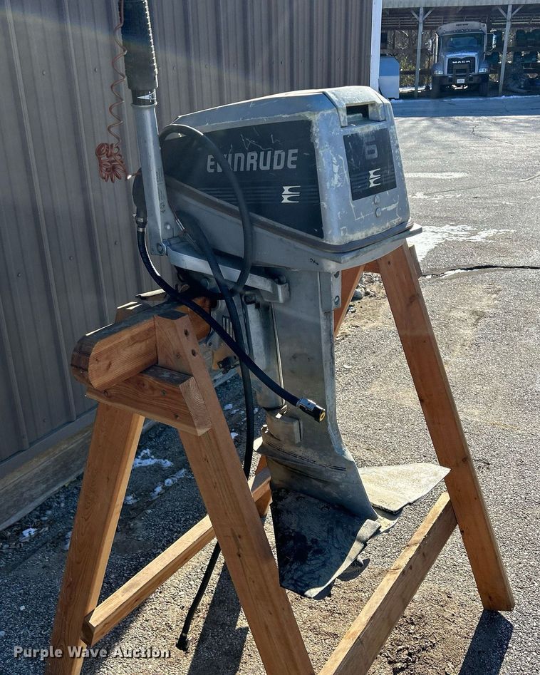 image for item MO9107 Evinrude E6RCUD  outboard engine