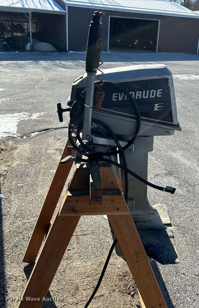 image for item MO9107 Evinrude E6RCUD  outboard engine