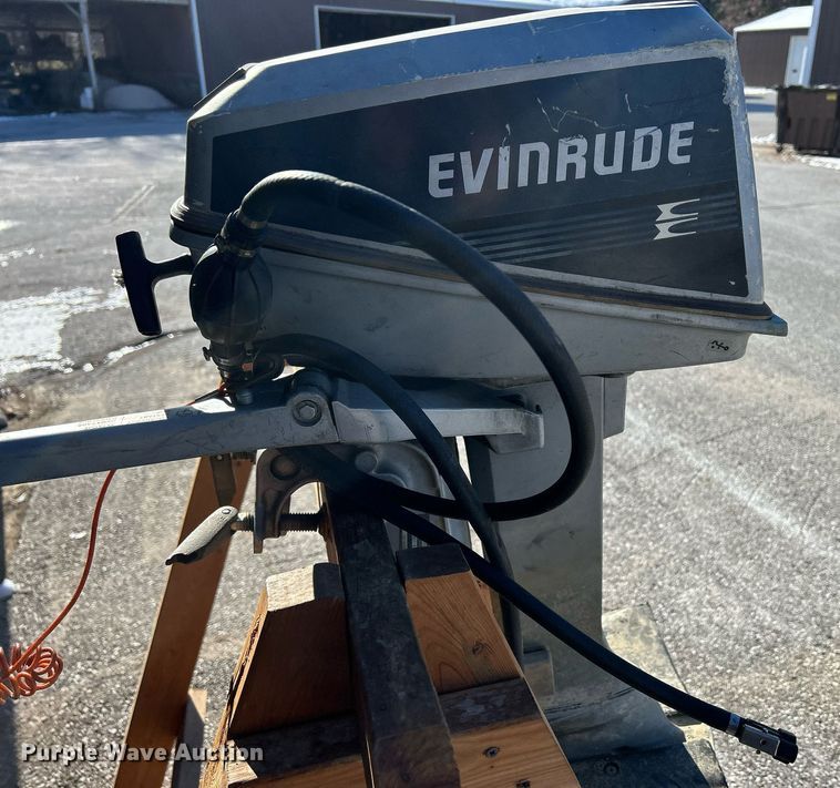 image for item MO9107 Evinrude E6RCUD  outboard engine