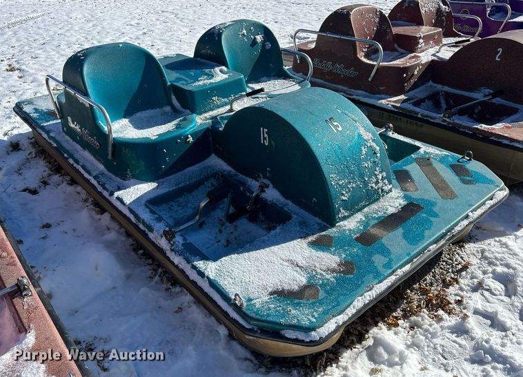 image for item MO9114 Paddle Wheeler  paddle boat