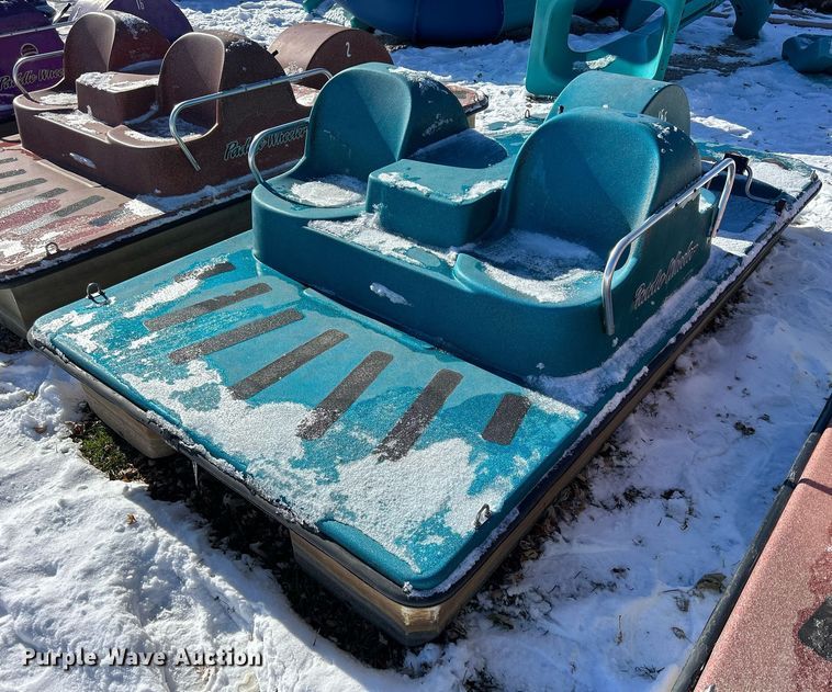 image for item MO9114 Paddle Wheeler  paddle boat