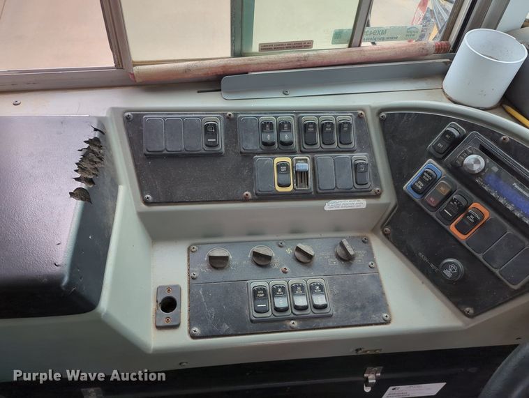 image for item MX9439 2006 Blue Bird Vision  school bus