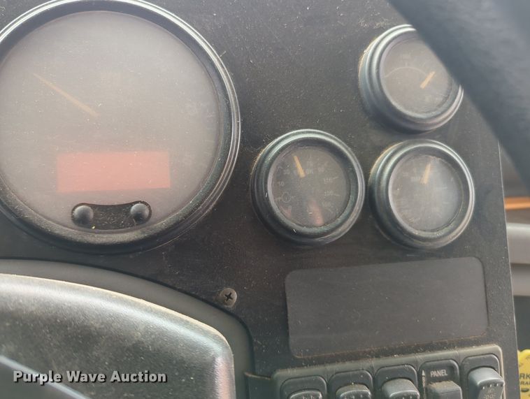 image for item MX9439 2006 Blue Bird Vision  school bus