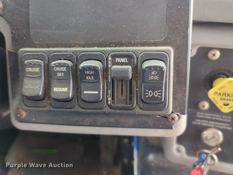 image for item MX9439 2006 Blue Bird Vision  school bus