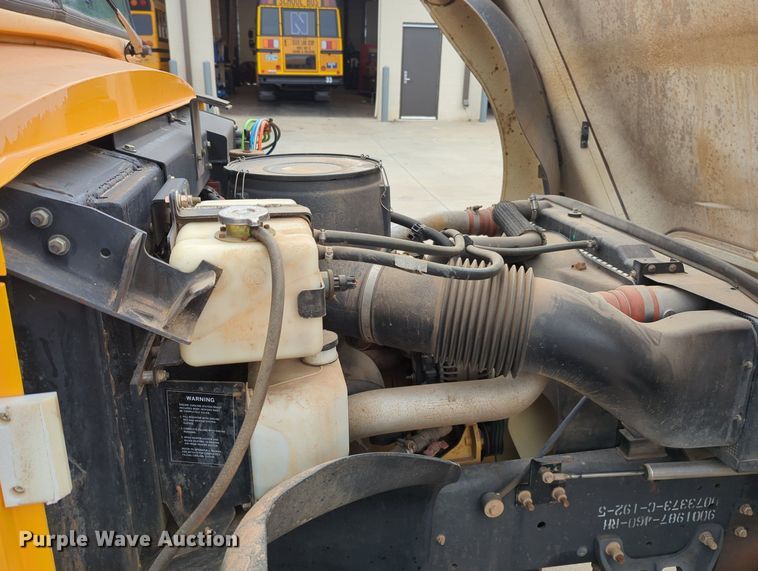 image for item MX9439 2006 Blue Bird Vision  school bus