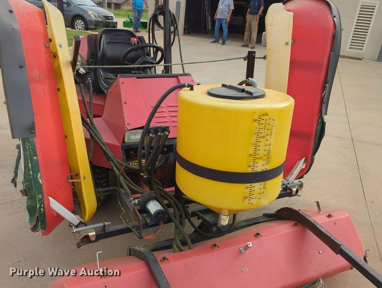 image for item MX9442 Steiner 230  turf sprayer