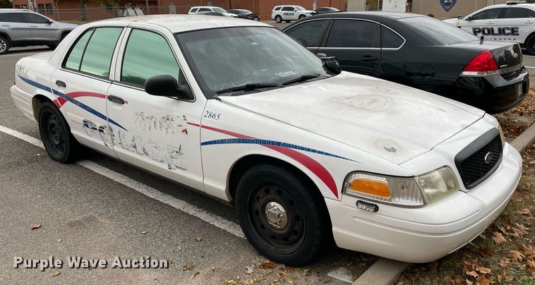 image for item NA9699 2011 Ford Crown Victoria Police Interceptor