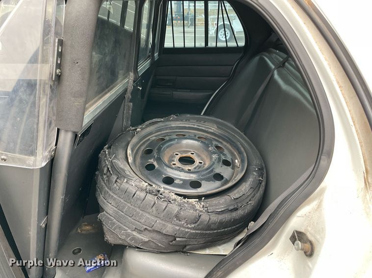 image for item NA9699 2011 Ford Crown Victoria Police Interceptor