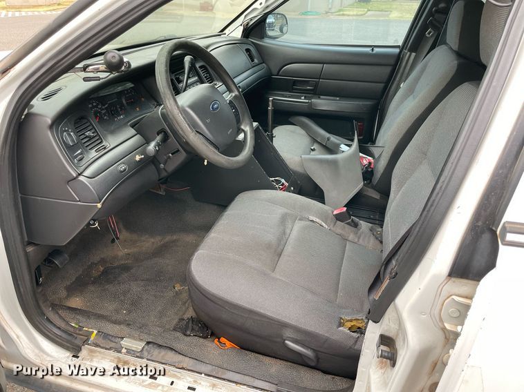 image for item NA9700 2010 Ford Crown Victoria Police Interceptor