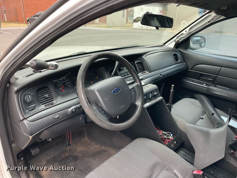 image for item NA9700 2010 Ford Crown Victoria Police Interceptor