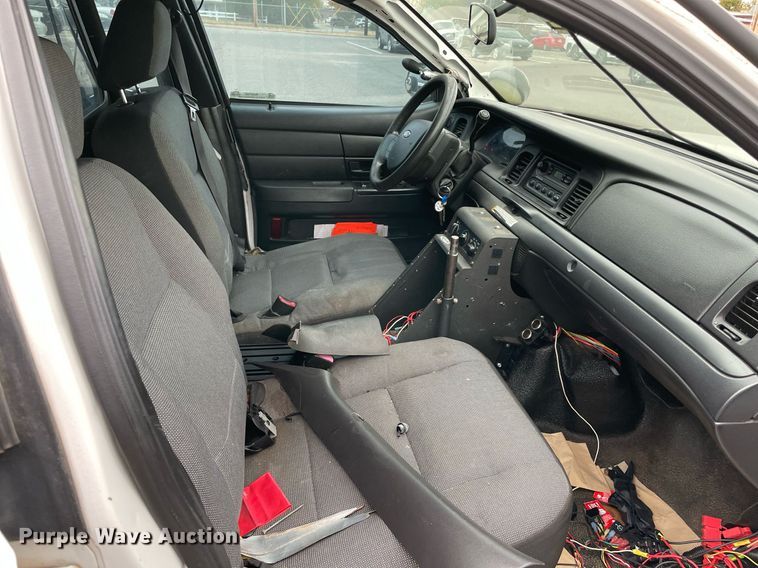 image for item NA9700 2010 Ford Crown Victoria Police Interceptor