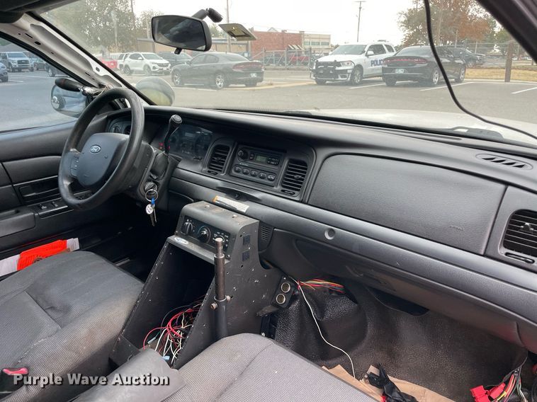 image for item NA9700 2010 Ford Crown Victoria Police Interceptor