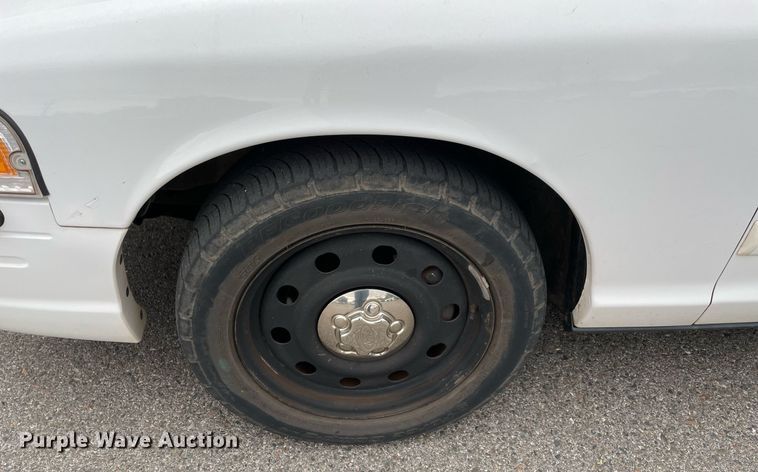 image for item NA9700 2010 Ford Crown Victoria Police Interceptor