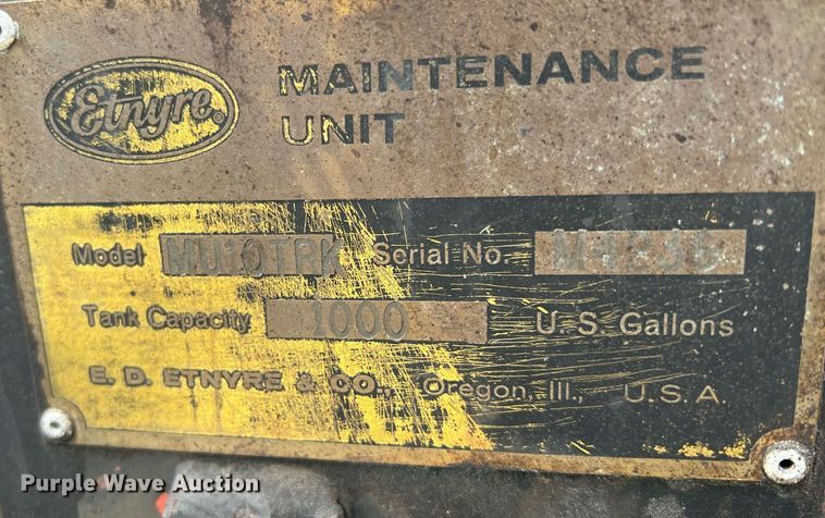 image for item NL9119 1996 International 4700  oil distributor truck