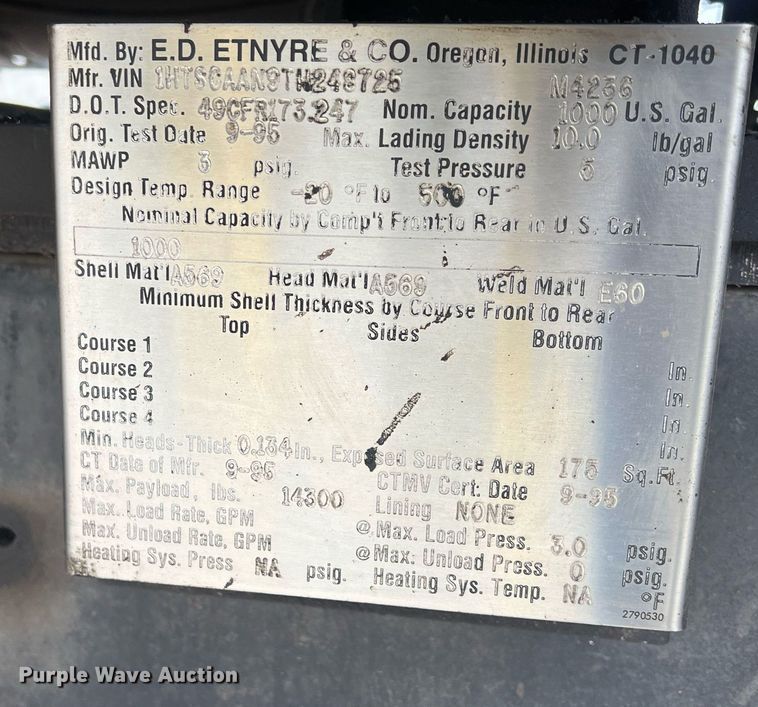 image for item NL9119 1996 International 4700  oil distributor truck