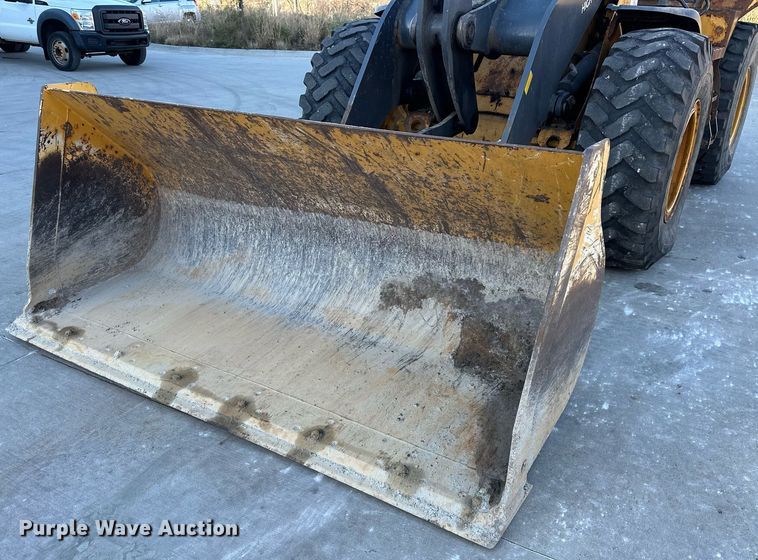 image for item NL9175 2013 John Deere 444K  wheel loader