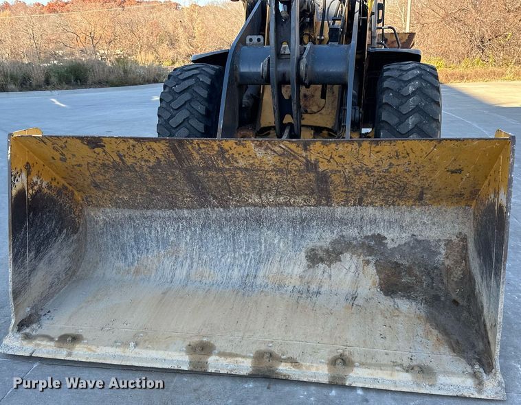 image for item NL9175 2013 John Deere 444K  wheel loader