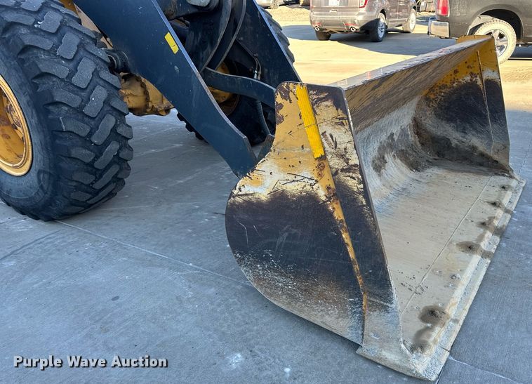 image for item NL9175 2013 John Deere 444K  wheel loader